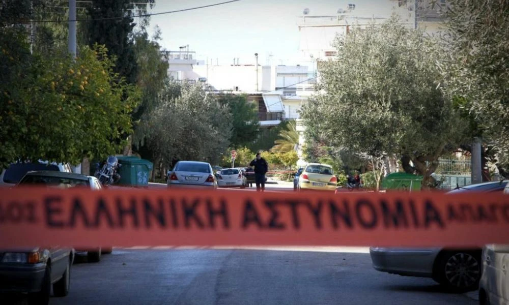 Άλιμος: Σύλληψη δύο Τούρκων υπηκόων με 5 όπλα στην κατοχή τους